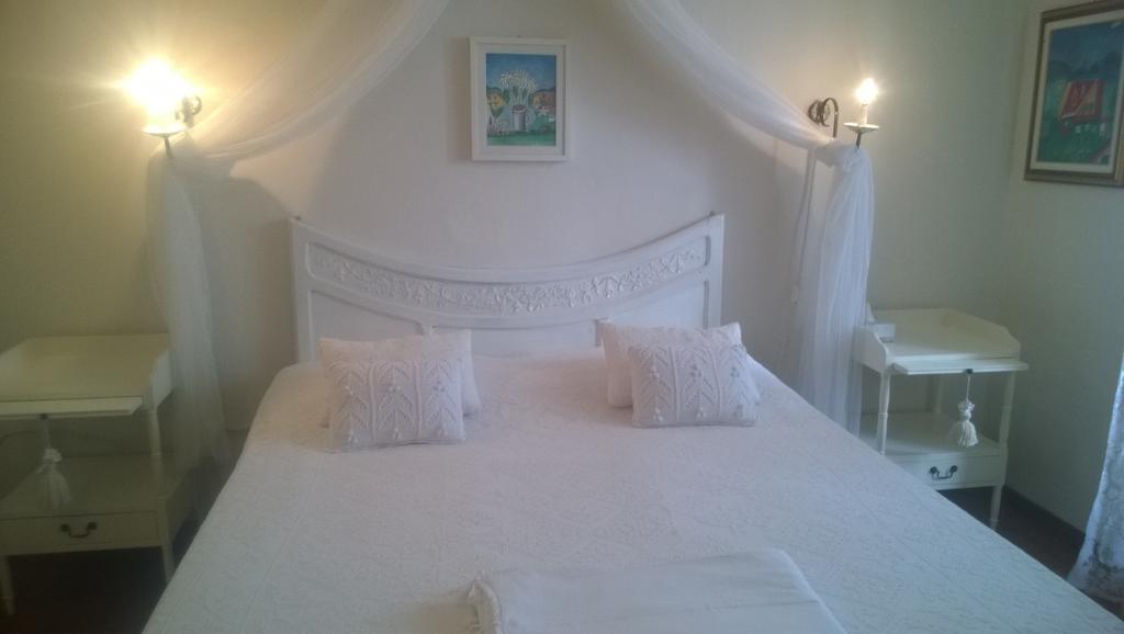 Dimora San Sebastiano Bed & Breakfast Neive Room photo